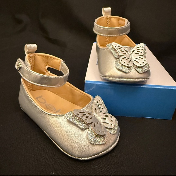 Bebe Silver Butterfly Baby Infant Walker Fashion Shoes Ankle Strap size 4 NWT - Picture 2 of 6